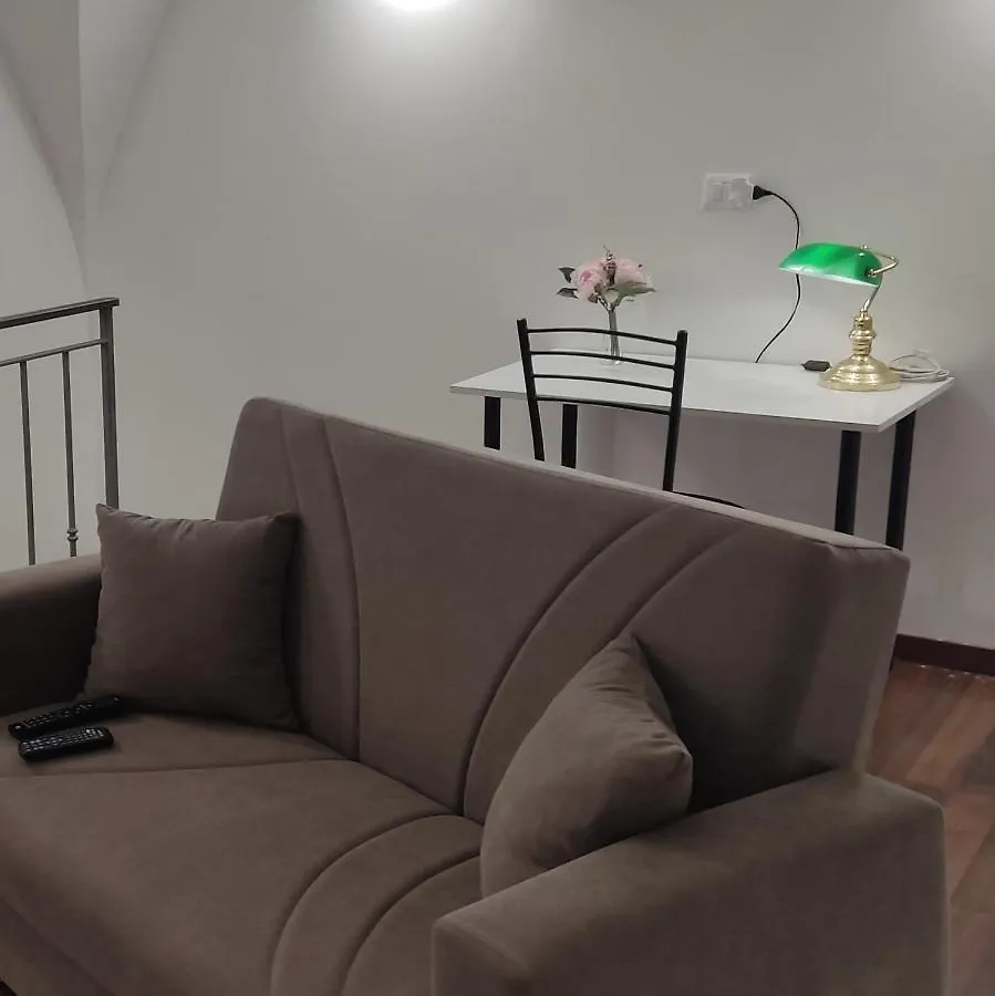 Celentano Suite Bari 0*,  Italia